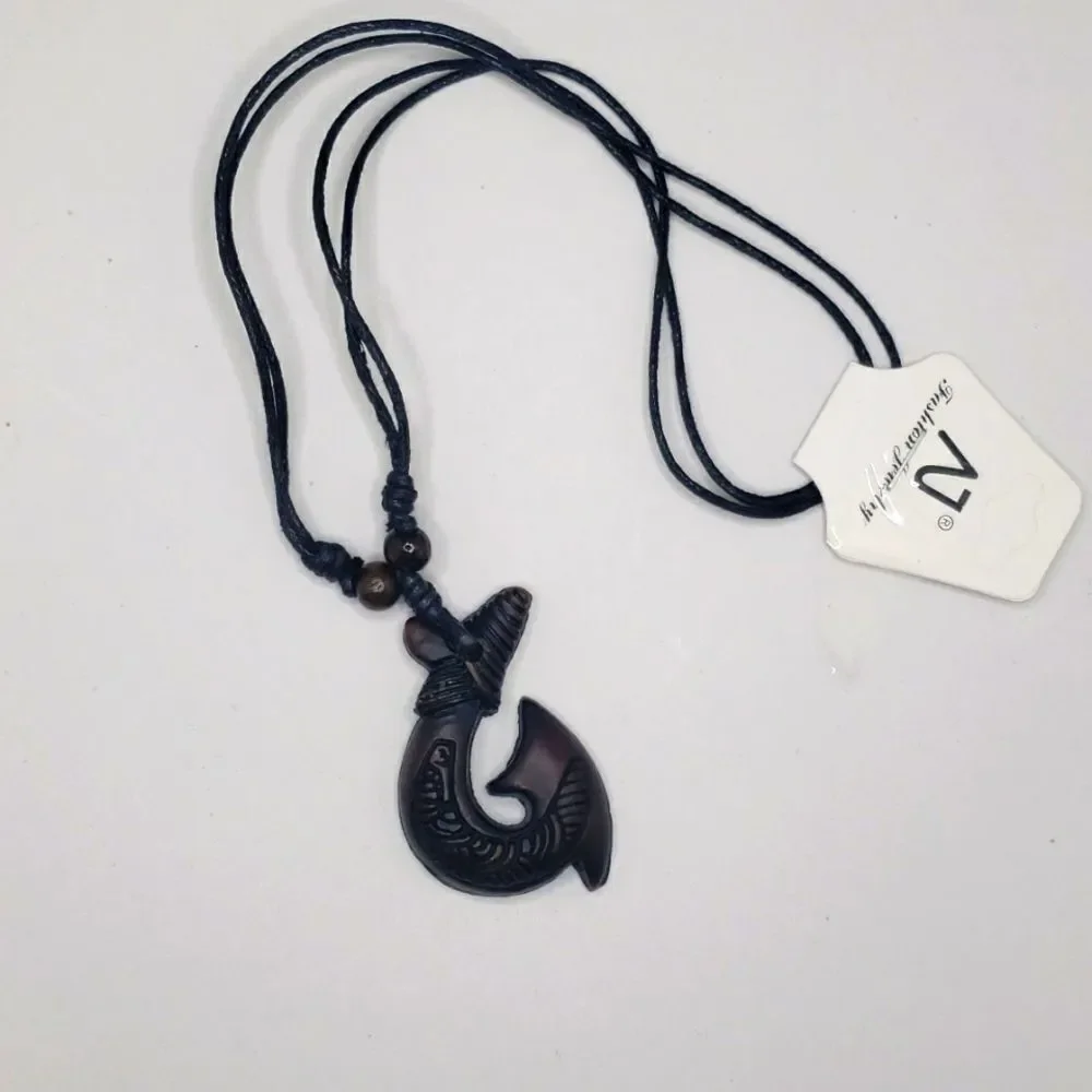 Maui Hawaiian fish hook necklace